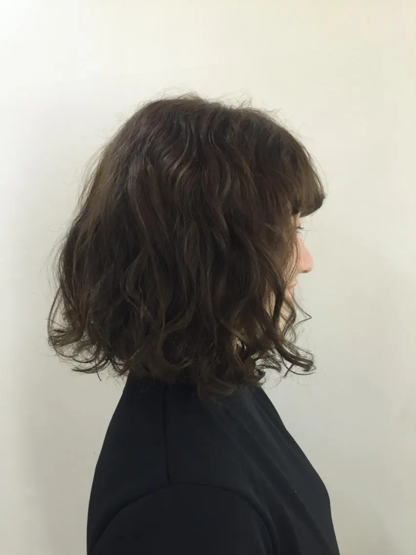 ショート ミディアム カラー ブラウンカラー マットブラウン ボブ くせ毛 ﾊｲﾄｰﾝ/ｼｮｰﾄ 村上淳乃🐥のヘアスタイル