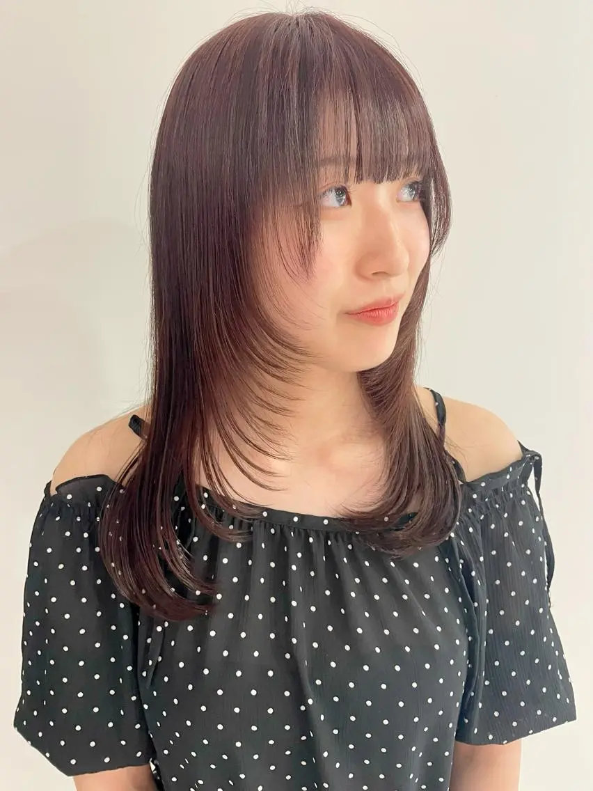セミロング 顔周りカット レイヤーカット カット ヘアカラー トリートメント 岩田 萌那のヘアスタイル