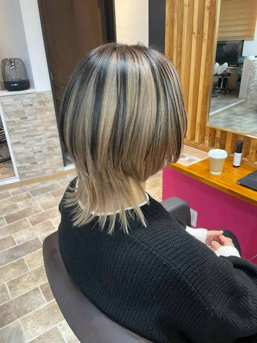 ミディアム カラー ウルフカット カット ヘアカラー YUI/ ブリーチカラー🌷のヘアスタイル