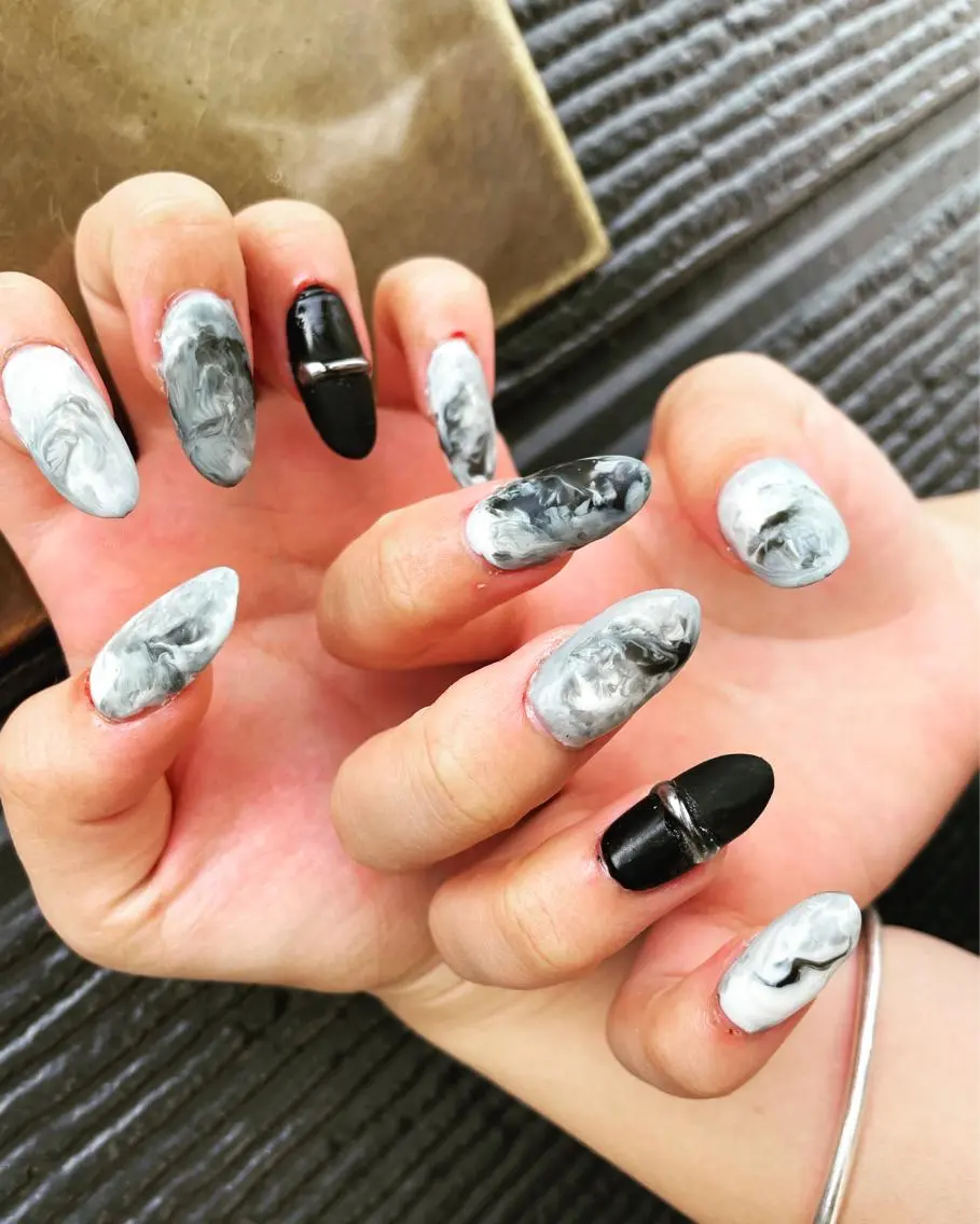 ネイル ハンドネイル CRAZY NAILのネイルデザイン