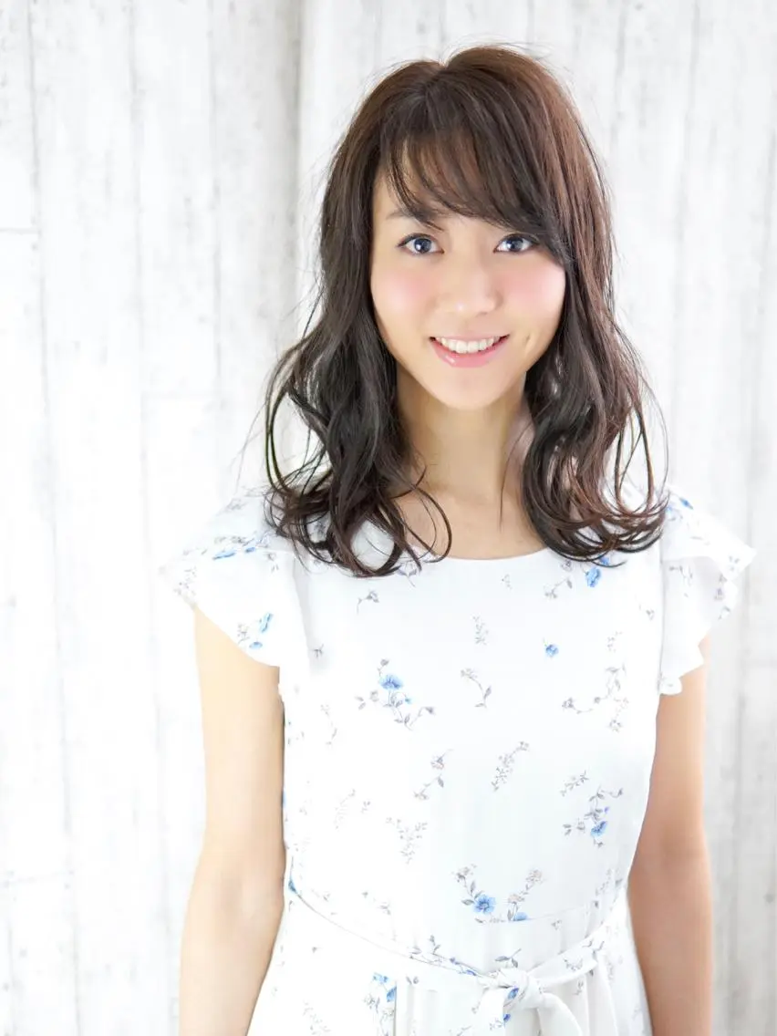セミロング カラー パーマ ヘアアレンジ キッズ ネイル マツエク・マツパ ロングネイル カット ヘアカラー 永野 良一のヘアスタイル