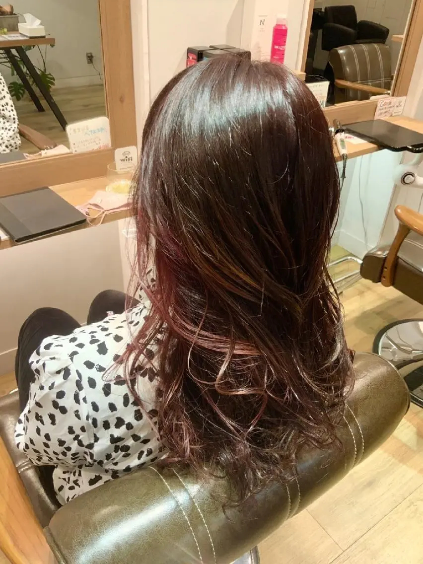 カラー ブリーチ ピンクカラー ヘアカラー トリートメント 堀 望美のヘアスタイル