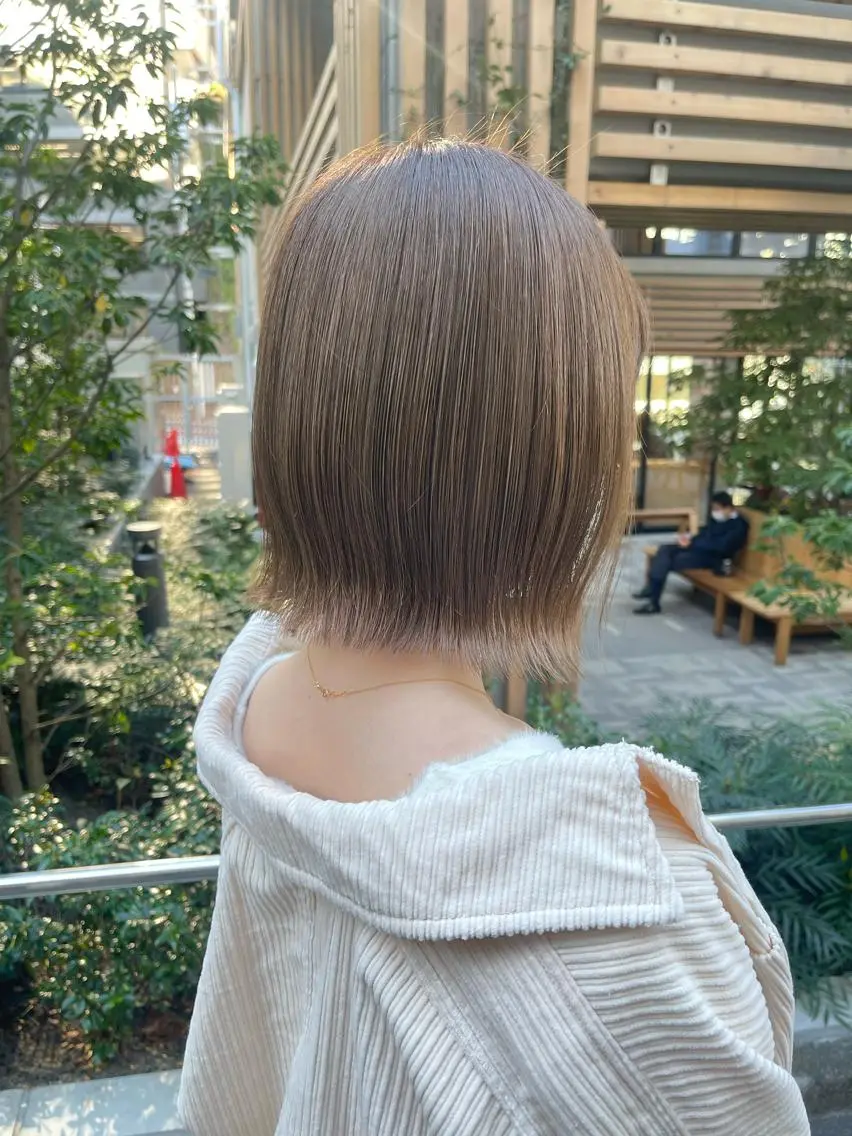 ショート カラー ブリーチ ブラウンカラー ミルクティーブラウン ブリーチなしカラー 渋谷ケアブリーチ Suuのヘアスタイル