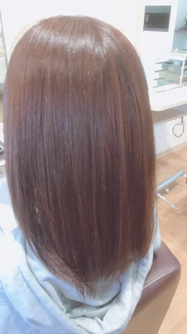 セミロング 石丸 智英のヘアスタイル