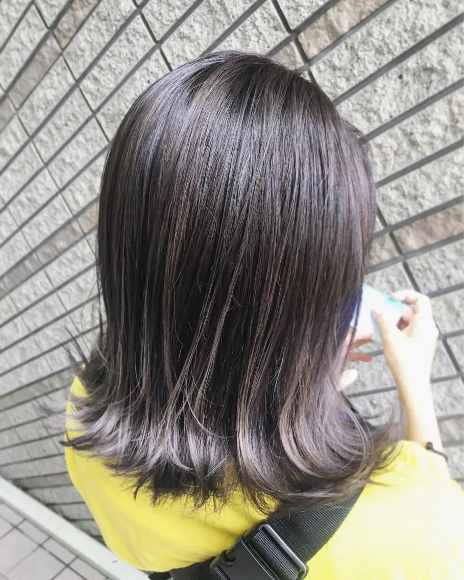 ショート カラー グレージュ 外ハネヘア カット ヘアカラー トリートメント ブリーチ/バレイヤ ージュ川端裕司のヘアスタイル