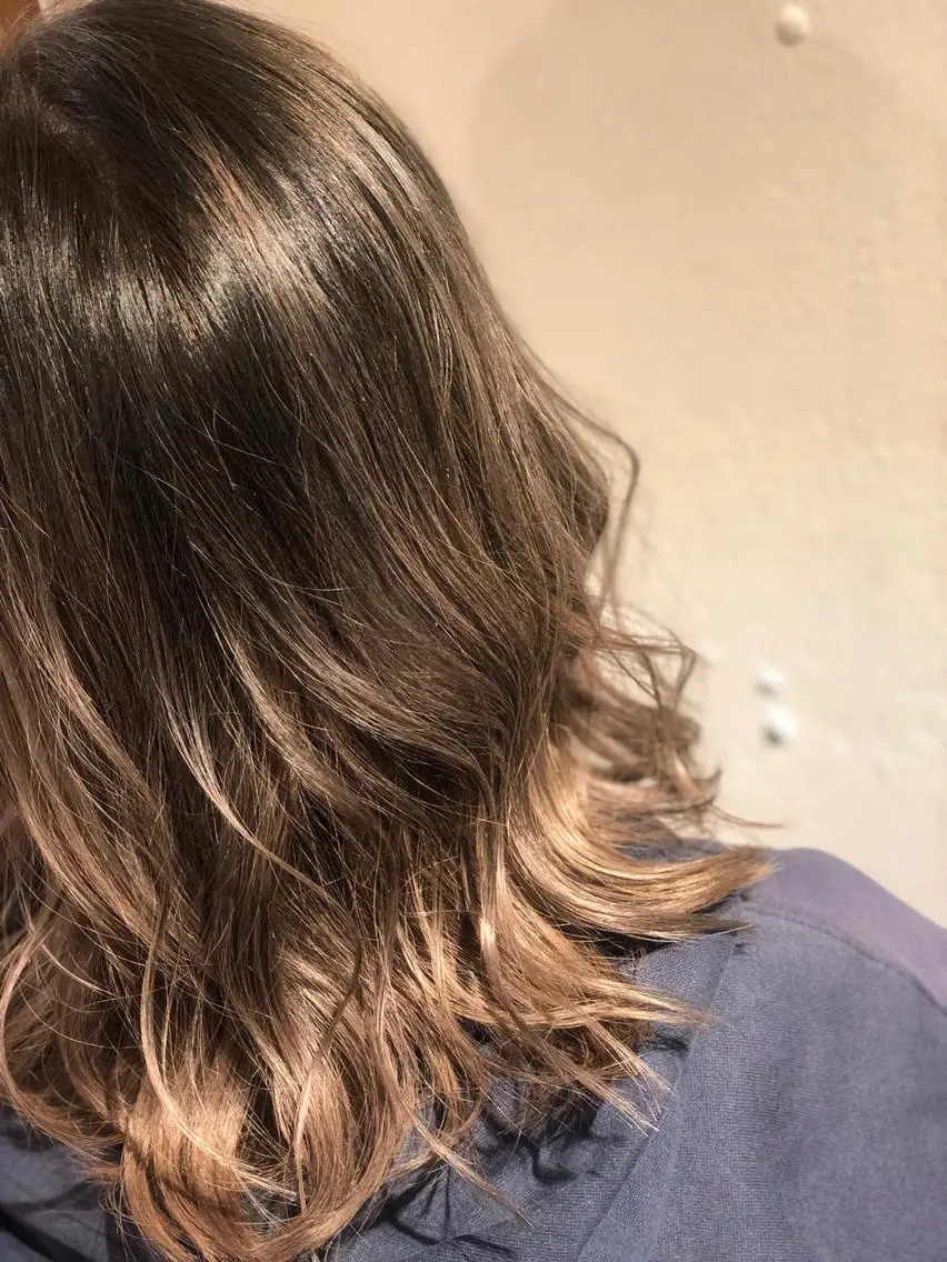 セミロング カラー soi 💜AYAKOのヘアスタイル