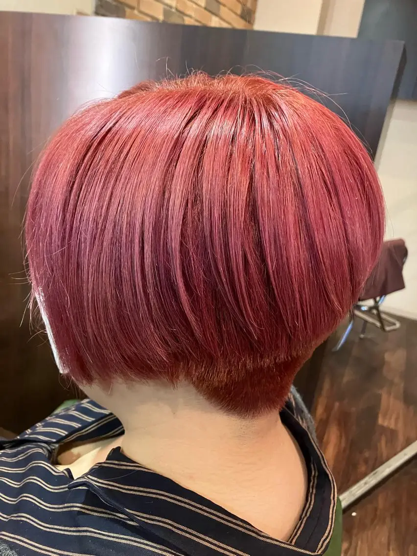 ショート カラー ダブルカラー ピンクカラー Parfait 山本のヘアスタイル