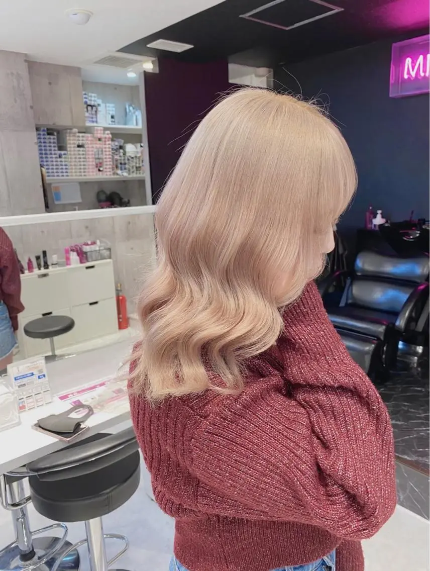 ロング カラー アッシュ アッシュグレー アッシュグレージュ バレイヤージュ ミストバング ハイトーン特化🎀 LEONのヘアスタイル