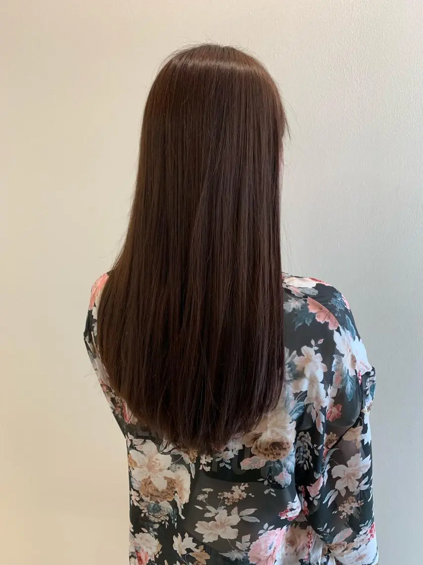 ロング カラー 縮毛矯正 顔まわりカット✄ ベージュカラー🧸のヘアスタイル