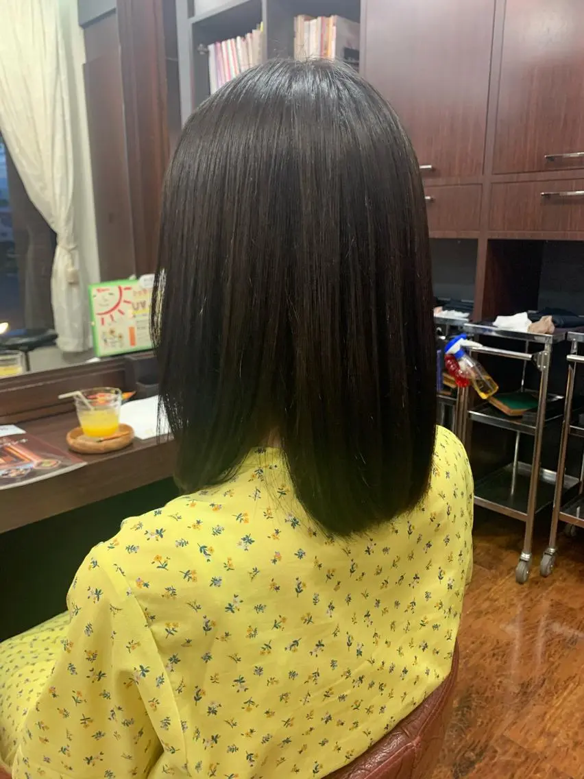 ミディアム おせ ちさとのヘアスタイル