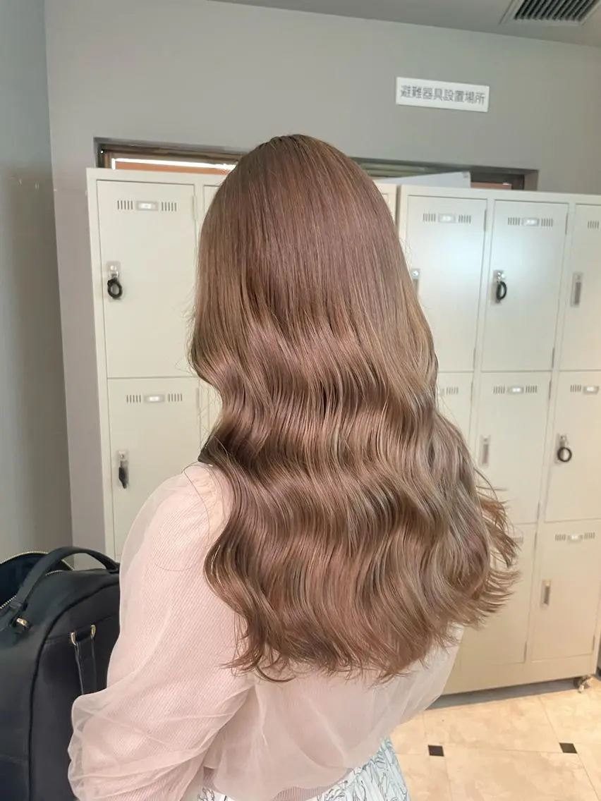 ロング カラー ハッシュカット/レイ ヤーカットArataのヘアスタイル