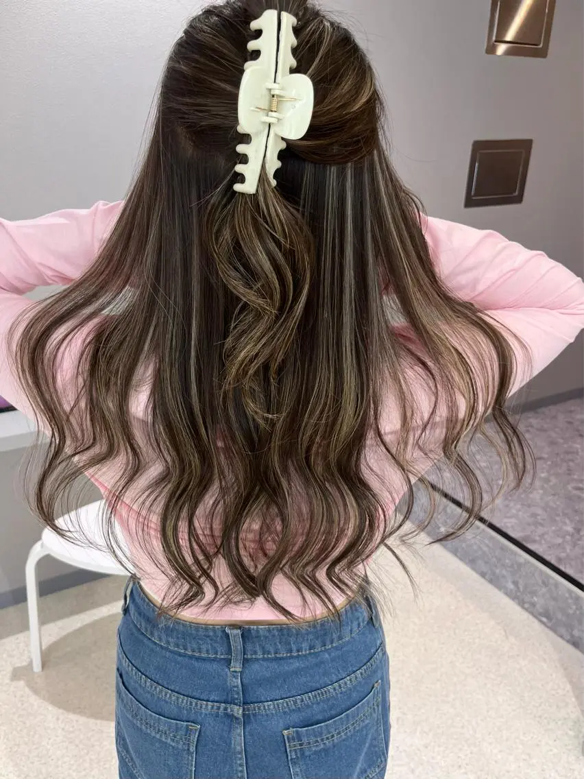 ロング カラー ハイライトカラー ハイライト KANA🎀韓国 🇰🇷ハイライトのヘアスタイル