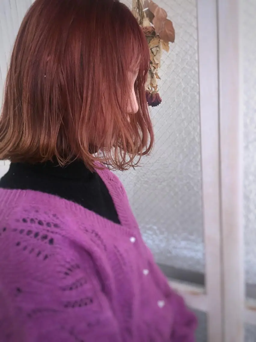 ミディアム カラー パーマ ヘアアレンジ グラデーションカラー ピンクカラー ボブ 外国人風カラー カット ヘアカラー トリートメント 推し活専用 【派手髪】飯野ゆかりのヘアスタイル