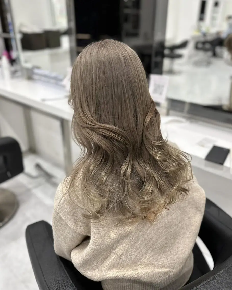 カラー ロング ハイトーン💎✨ 福岡天神のヘアスタイル