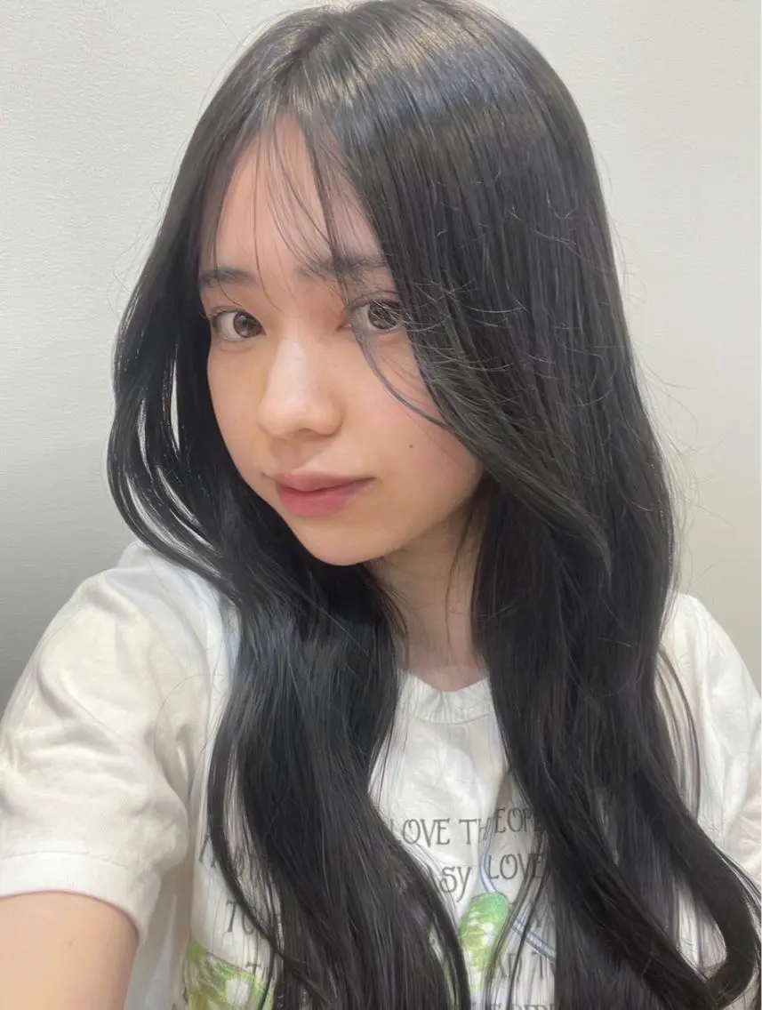 ロング カラー ブルーカラー ヨシンモリ 韓国風ヘア Hana❁⃘*.゚ Jr.stylistのヘアスタイル