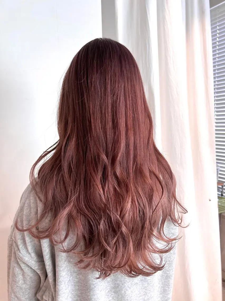 セミロング ヘアカラー ニイムラ ミキのヘアスタイル