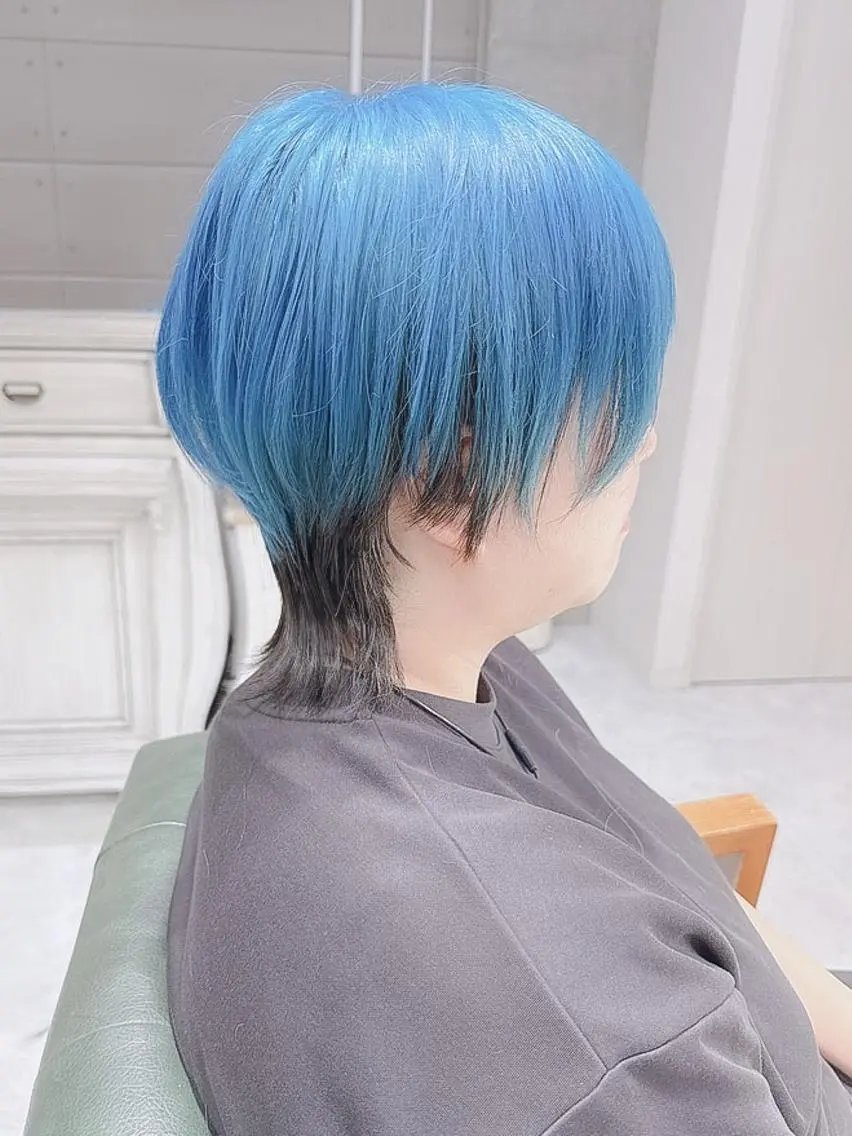 ショート カラー ブルーカラー ダブルカラー ハイトーンカラー ショートヘア ウルフカット Days 透明感カラーのヘアスタイル