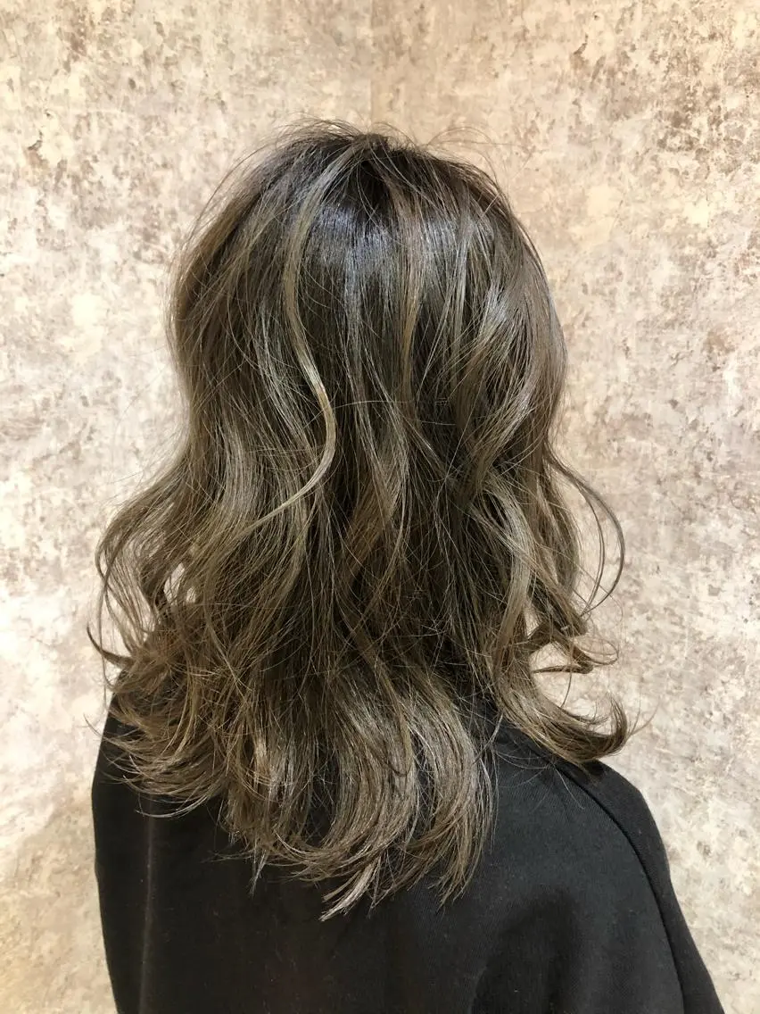 ミディアム カラー ヘアカラー 杉田 一浩のヘアスタイル