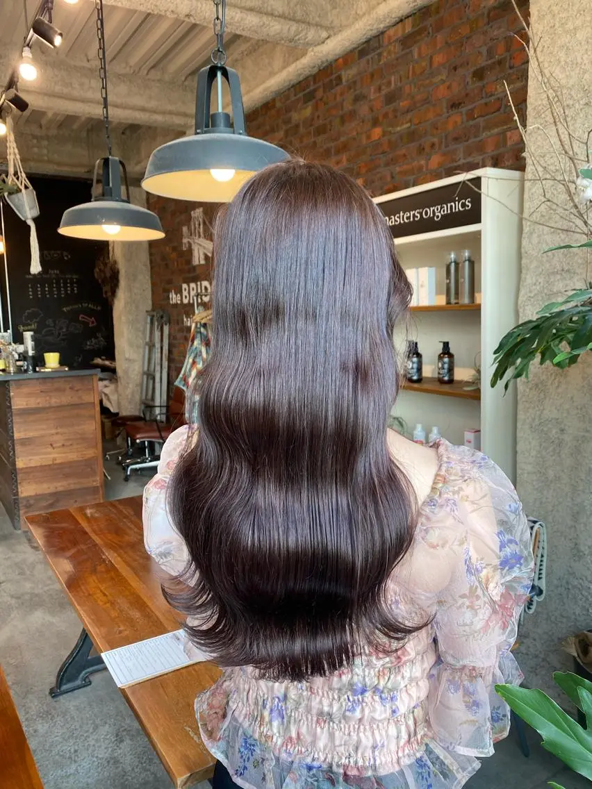 ロング ピンクブラウン ヘアカラー the BRIDGE 加藤みのりのヘアスタイル