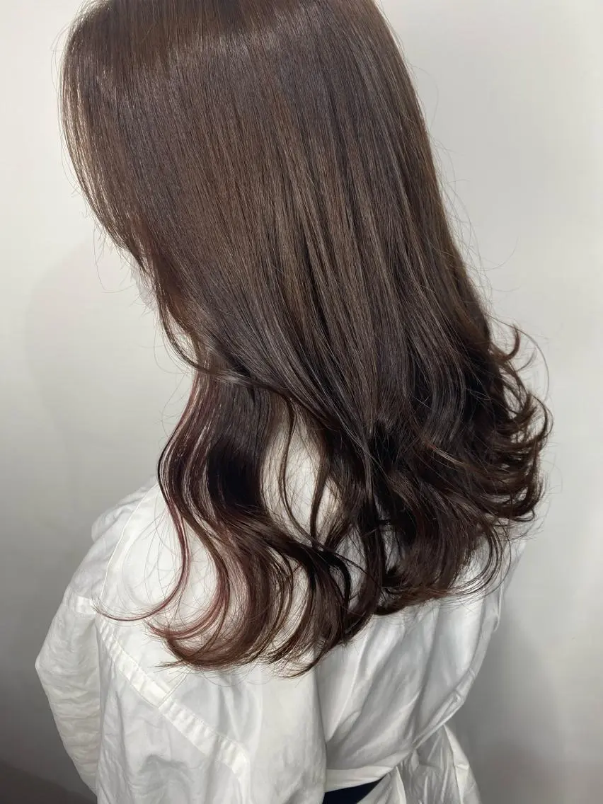 セミロング 髪質改善サロン🫧 戎谷栞菜のヘアスタイル