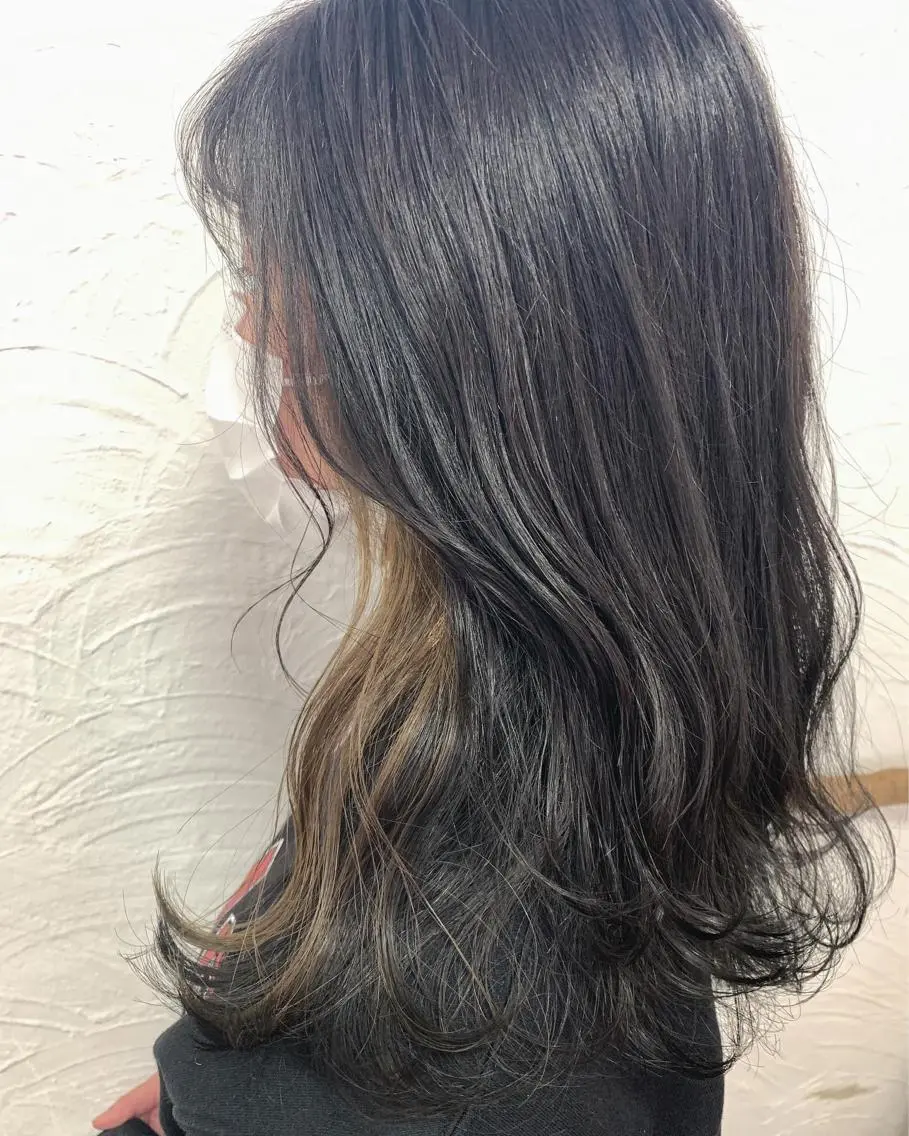 セミロング カラー ヘアアレンジ イヤリングカラー カット ヘアカラー トリートメント 菅野 愛のヘアスタイル