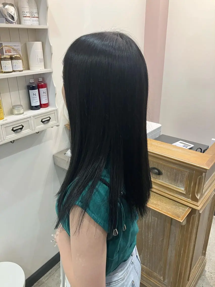 セミロング カラー 黒髪 ネイビーカラー 【eimee】 店長✂️TAKUMAのヘアスタイル