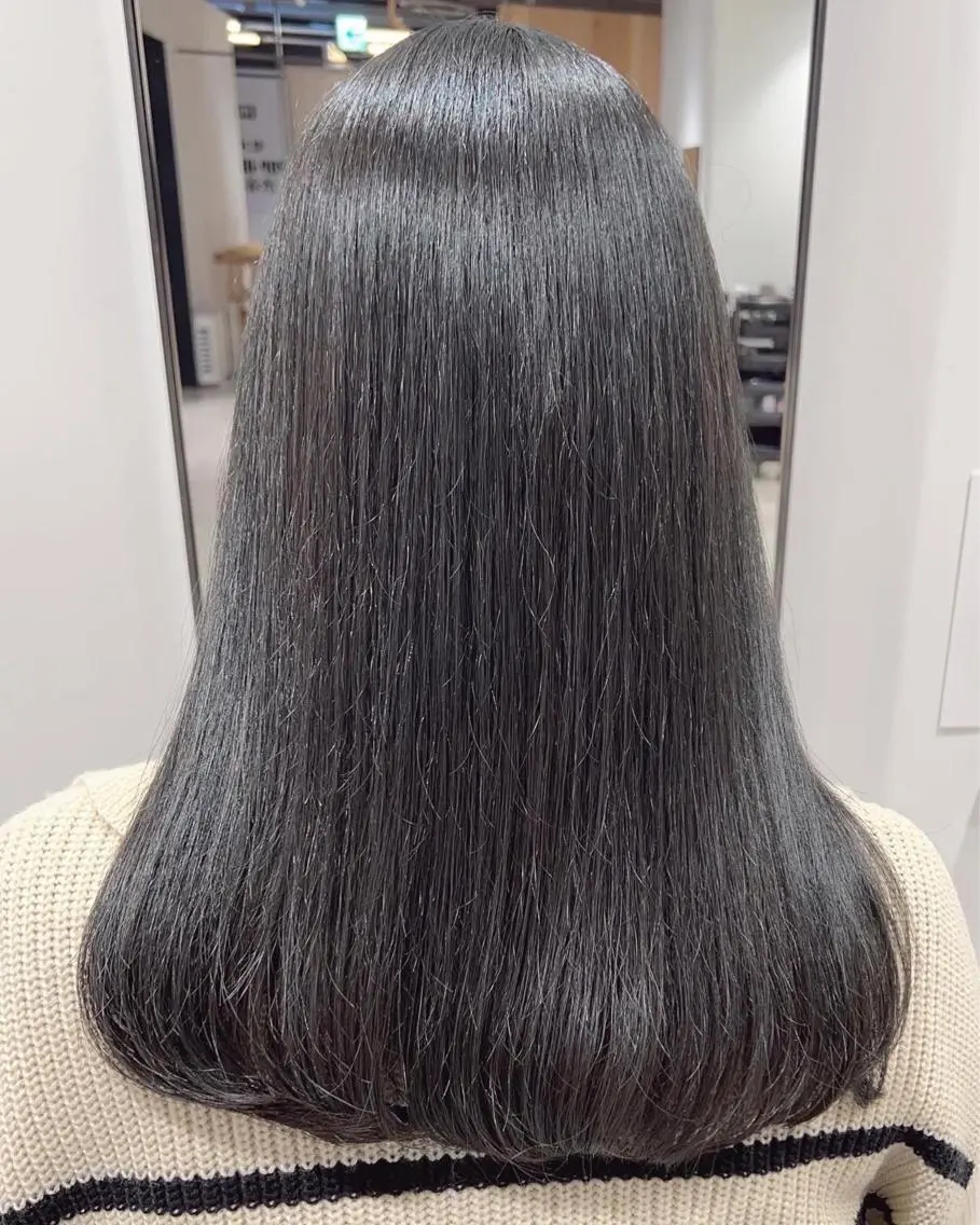 ロング カラー 透明感カラー グレージュ オリーブグレージュ オリーブグレー カット ヘアカラー 縮毛矯正 トリートメント ヘッドスパ ヘアセット スキバサミを使わない カット🌼唯🌼のヘアスタイル