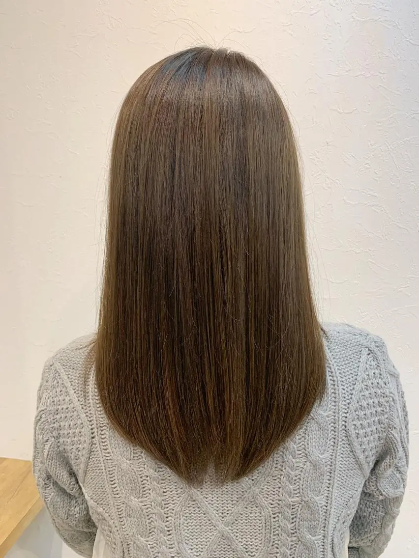 セミロング カラー アッシュ ベージュカラー NUMBER 天王寺 🌼yuriのヘアスタイル