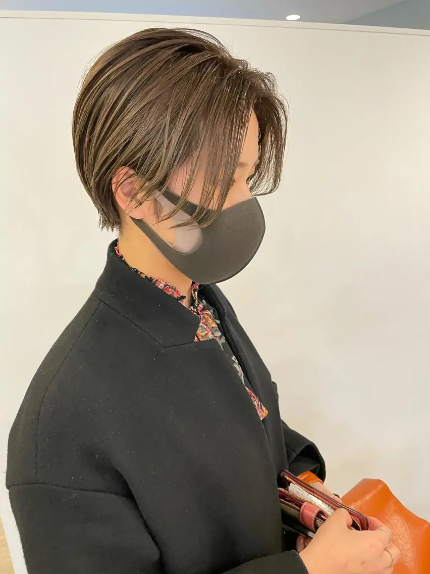 ショート カット ヘアカラー 大迫 江梨のヘアスタイル