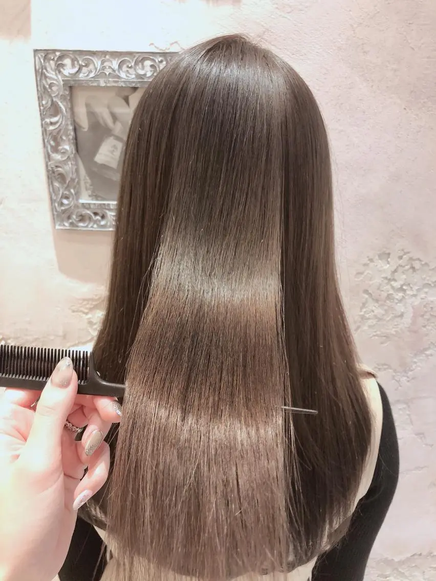 セミロング カット ヘアカラー トリートメント 代表山口ひな 髪質改善のプロのヘアスタイル