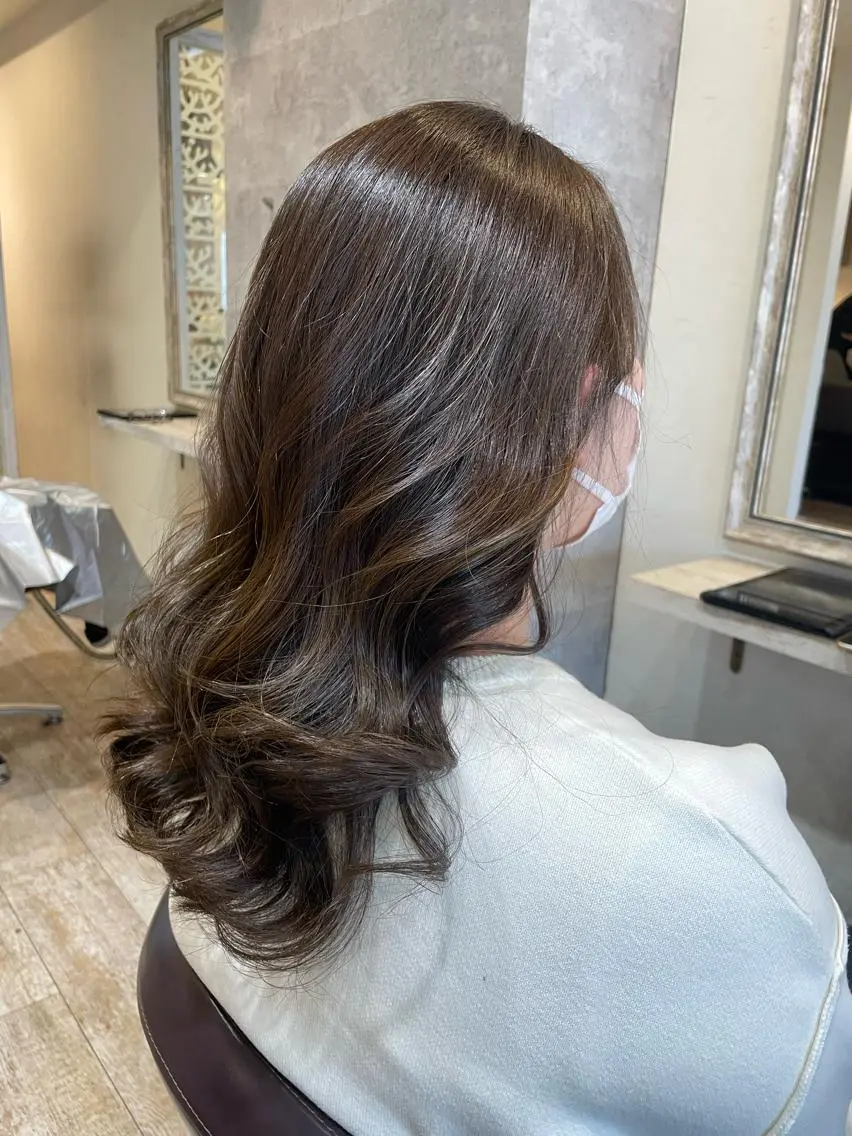 ロング カラー カット ヘアカラー 小顔/似合わせカット 杉山莉菜のヘアスタイル