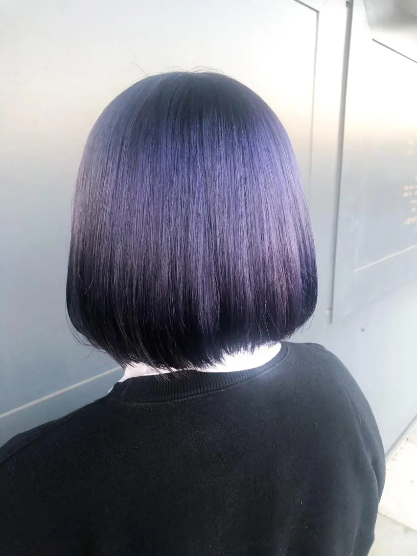 ショート カラー パープルカラー 長谷川 沙紀のヘアスタイル
