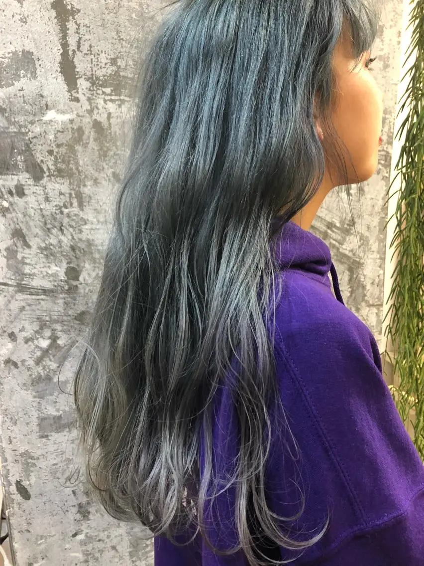 ロング カラー ブリーチ ブルーカラー ブルージュ ケアブリーチ Pia ツボイ ケイタのヘアスタイル