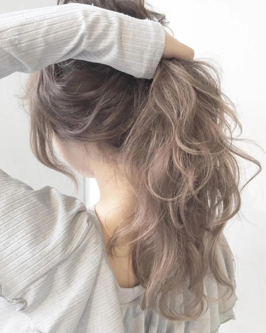 ロング カラー ヘアアレンジ 【公式】amble luxe池袋東口🩷のヘアスタイル