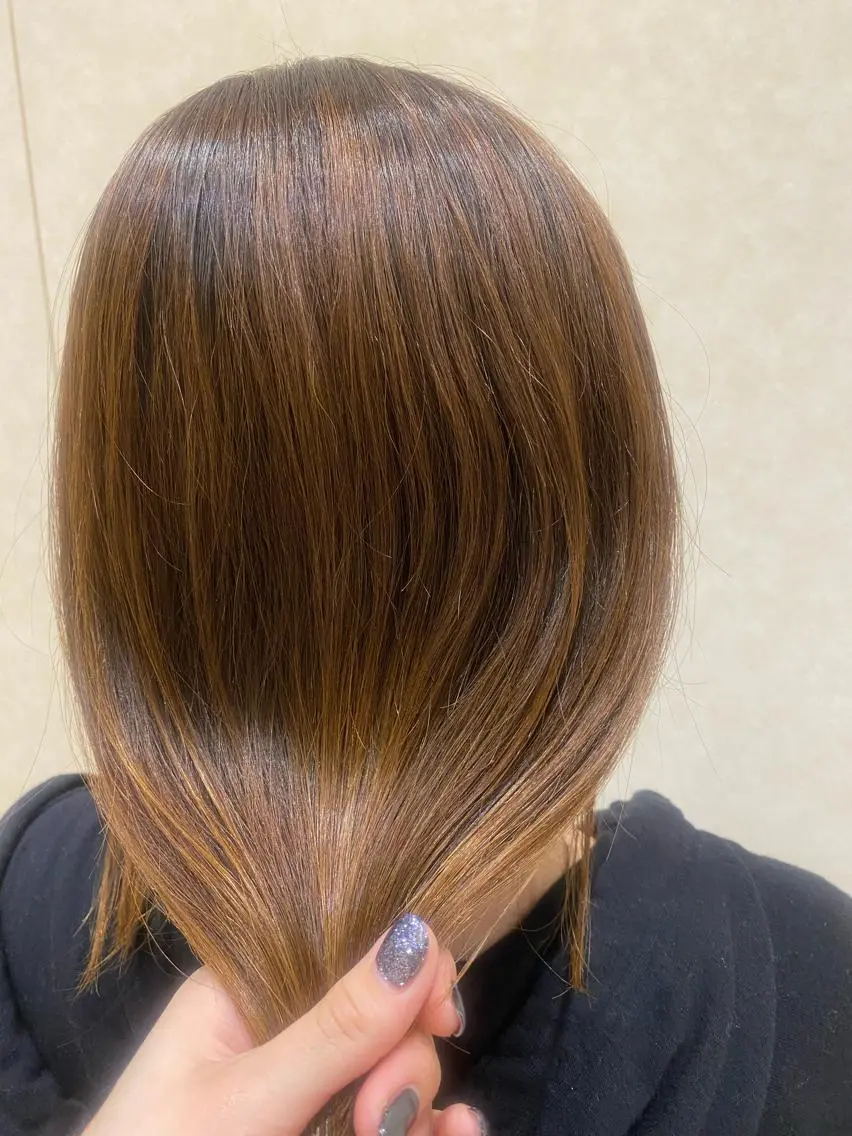 ミディアム 小倉 沙織のヘアスタイル