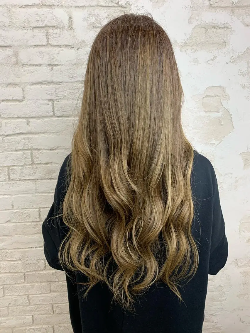 ロング カラー 🌈ハイライトカラー 🌈naokoのヘアスタイル