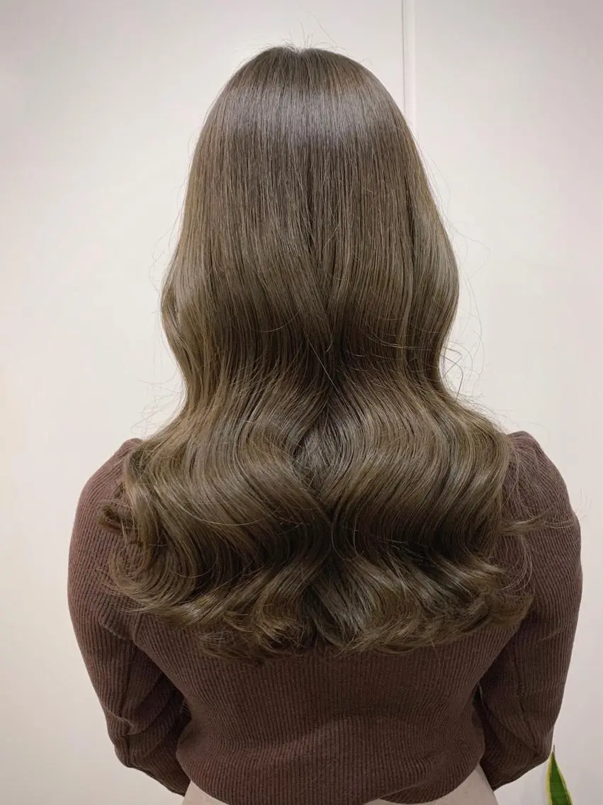 セミロング カラー ヘアアレンジ 柔らか垢抜けｶﾗｰと ｶｯﾄ🫧ASUKAのヘアスタイル