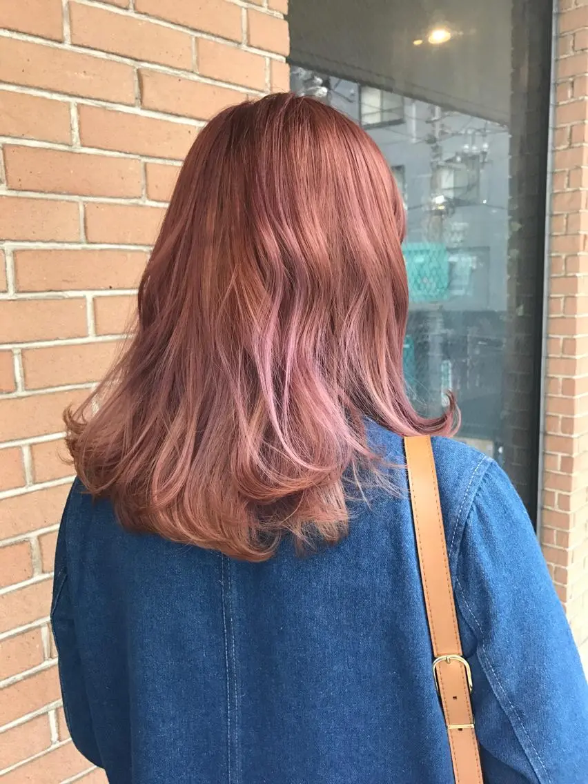 セミロング カラー パーマ ヘアアレンジ メンズ キッズ ネイル マツエク・マツパ ダブルカラー ピンクカラー カラーマツエク ピンク サロンドミルク 原宿のヘアスタイル