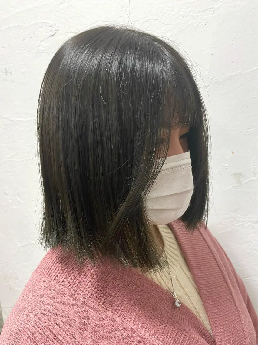 ミディアム カット ヘアカラー ami .のヘアスタイル