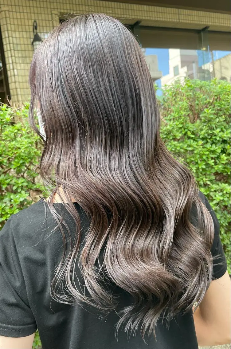 ロング カラー グレージュ 韓国風ヘア カット ヘアカラー 瀬川 響音のヘアスタイル