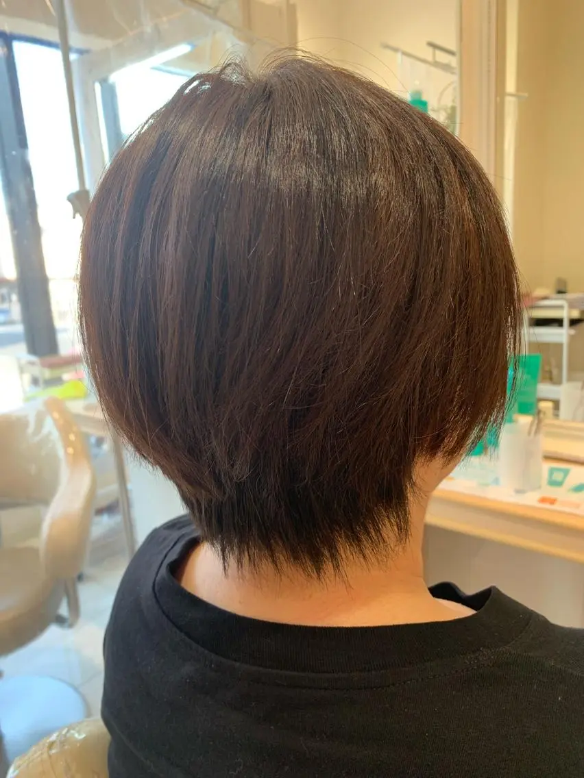 ショート カラー くびれヘア ショートヘア 鈴木 華枝のヘアスタイル