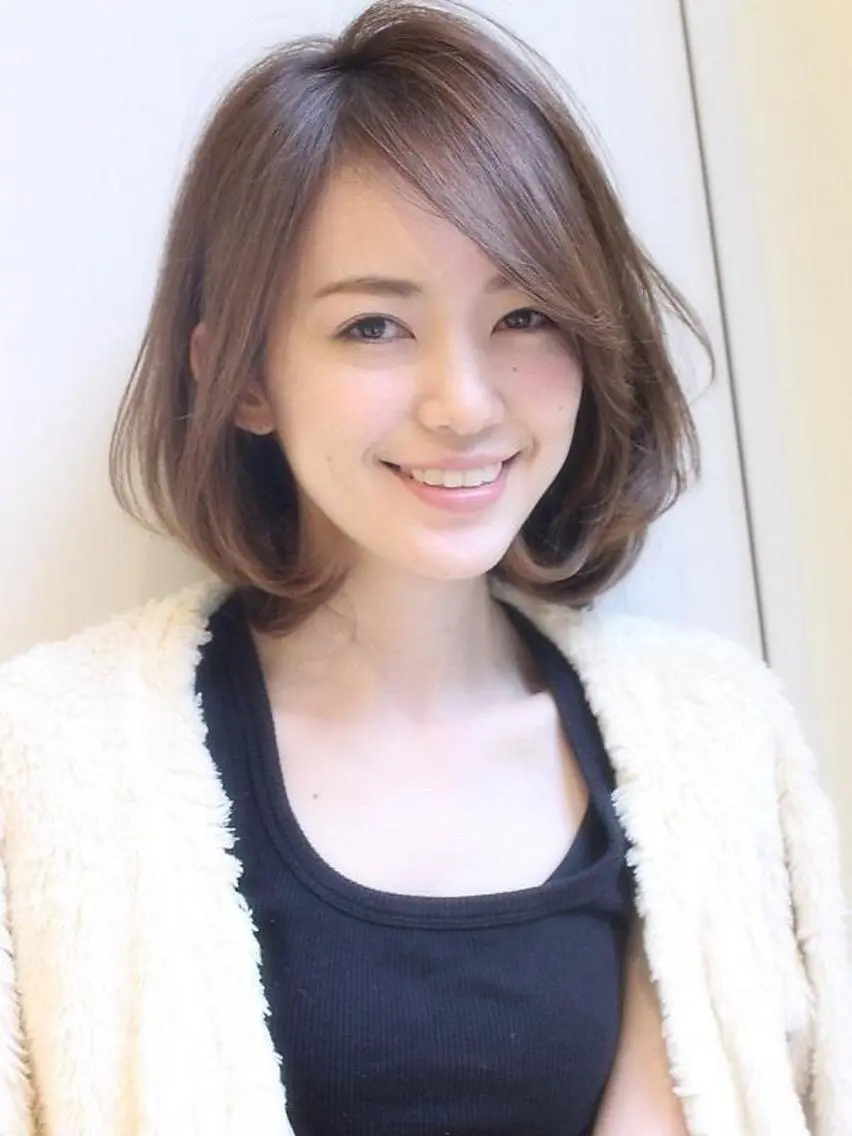 ミディアム カット ヘアカラー トリートメント 🌟モテ髪ショート 🌟店長　津賀涼のヘアスタイル