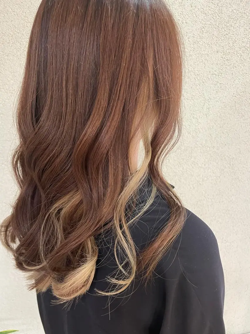 ロング カラー 松下 由恵のヘアスタイル