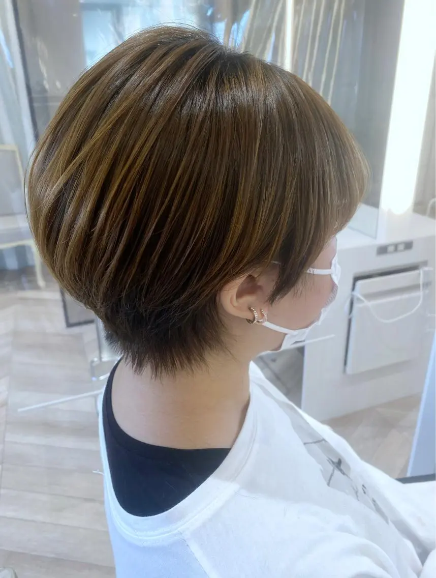 ショート 丸みショート ショートヘア 小顔レイヤー/ ベージュ🤍Rieのヘアスタイル