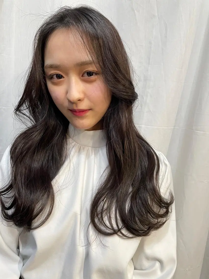 ロング カラー ヘアアレンジ ブラウンカラー ダークブラウン 髙塚碧🇰🇷 韓国ヘア🎗️のヘアスタイル