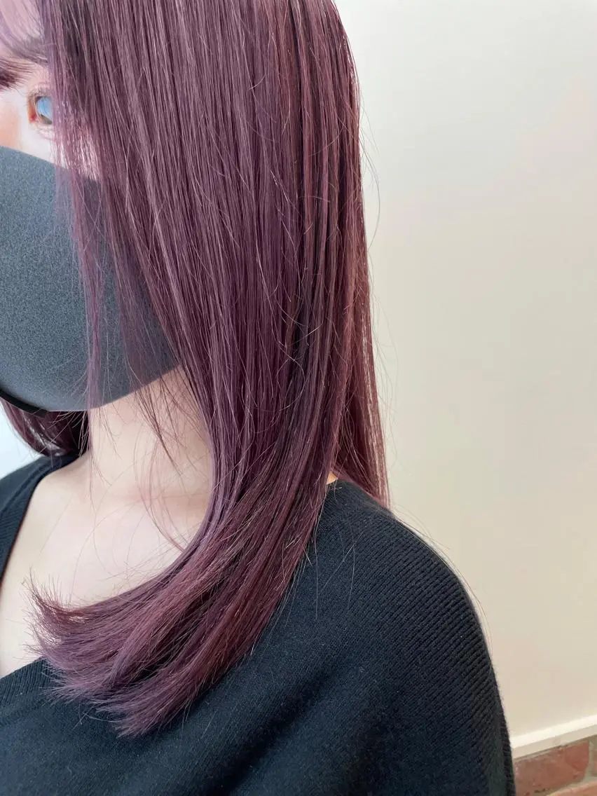 ロング カラー 透明感カラー 🩶🩵🩷AIRIのヘアスタイル