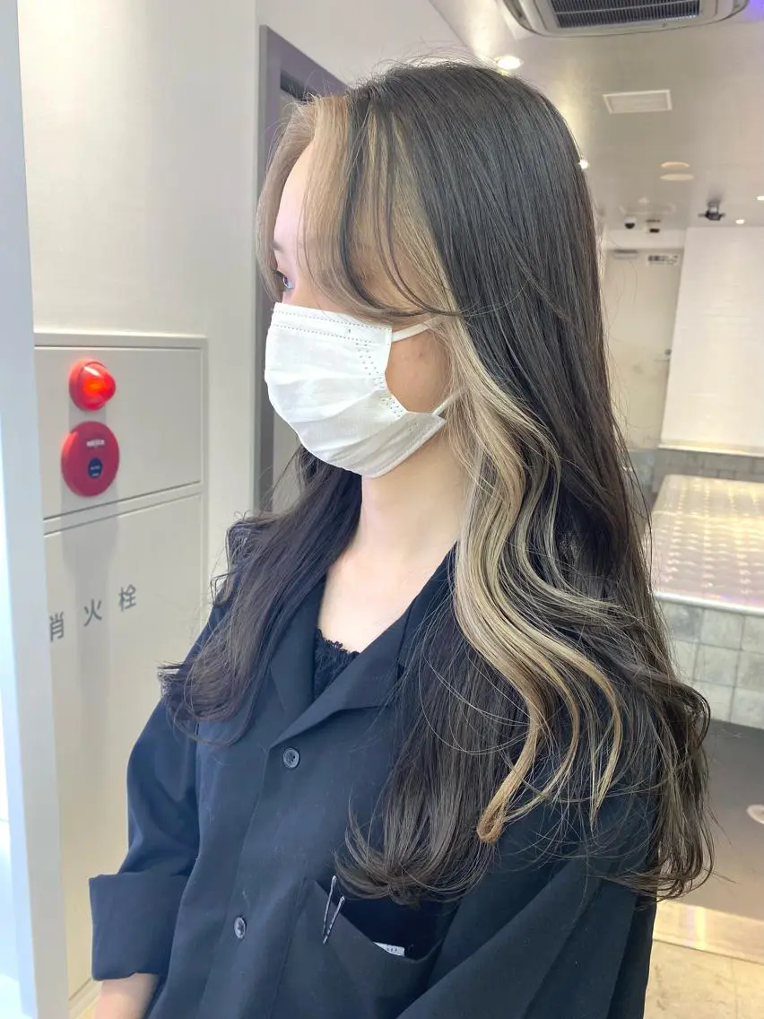 ロング カラー ブリーチ レイヤー/ハイトーン 🧸SENAのヘアスタイル