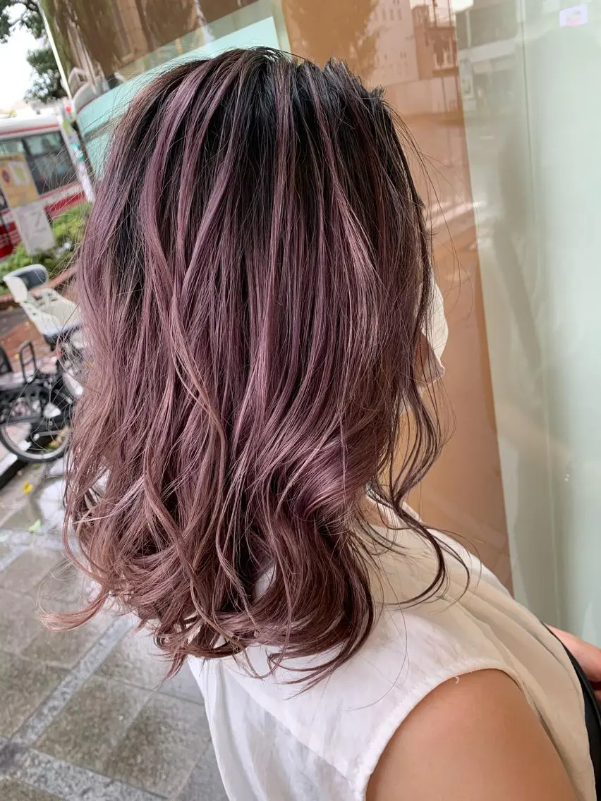 ロング カラー ヘアアレンジ 白髪ぼかしハイライト 茗荷谷駅徒歩2分のヘアスタイル