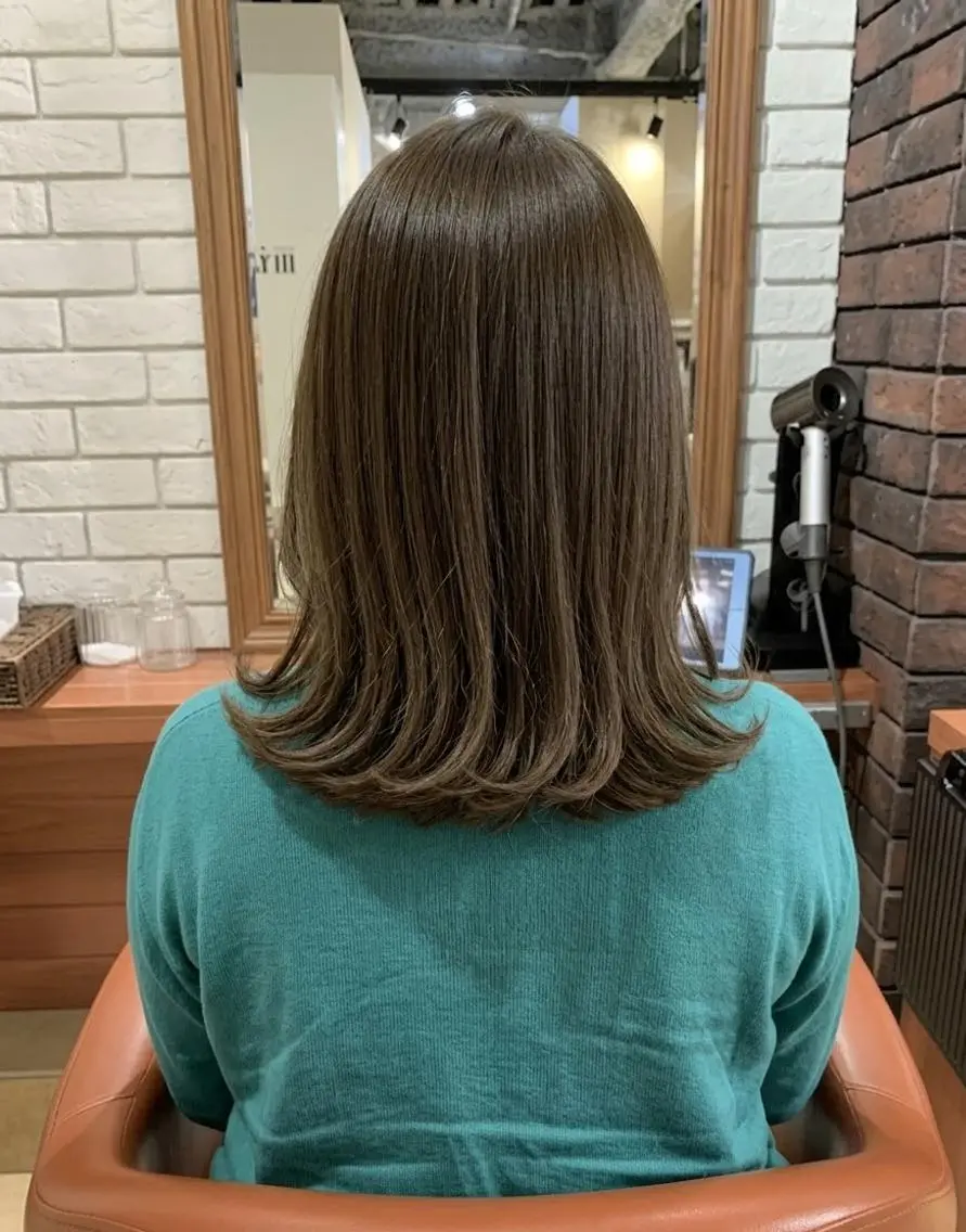 ミディアム パーマ ボブ 外ハネヘア カット ヘアカラー トリートメント ヘッドスパ flencia 丸 和博|カットのヘアスタイル