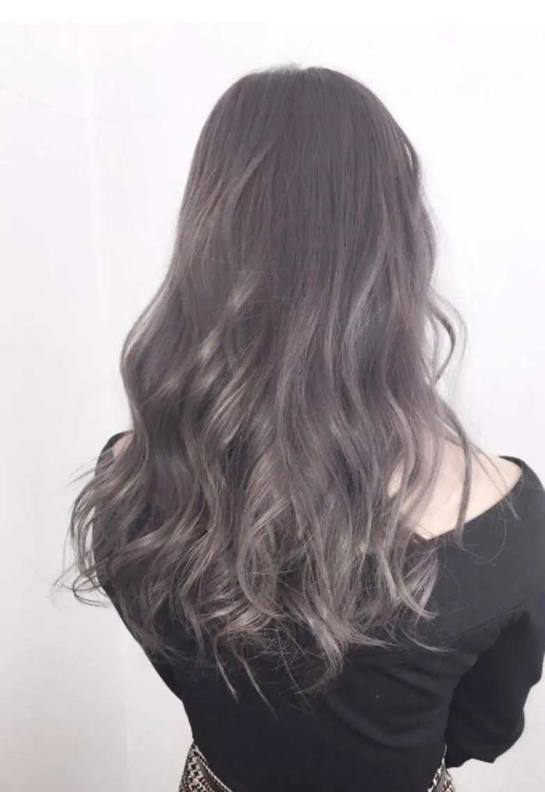 ミディアム カラー ブリーチ グラデーションカラー ハイライトカラー イルミナカラー ハイライト ヘアカラー トリートメント ケア剤オタク×海外 ヘア長谷川裕起のヘアスタイル